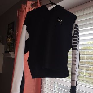 **NEVER WORN** Puma Sweatshirt